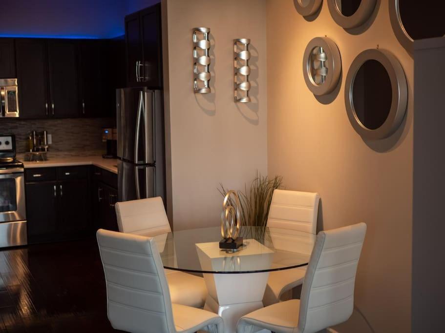 Appartement Downtown Luxe Skyline Haven. à Dallas Extérieur photo